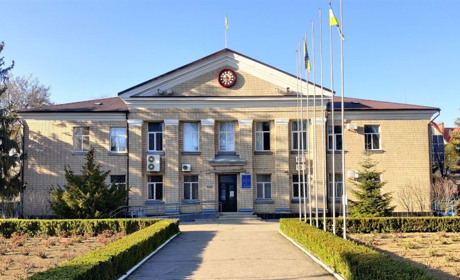 Вони йдуть, ми обираємо: список кандидатів на голову Скадовської міської ради