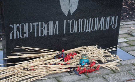 Покровчани віддали шану загиблим від голодоморів