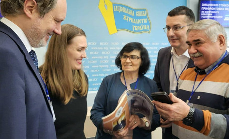 Не про виживання — про життя: як прифронтові медіа тримають зв’язок зі своїми читачами