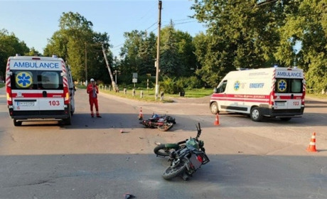 Смертельна ДТП у Шостці. Загинув водій мотоцикла, постраждали двоє підлітків