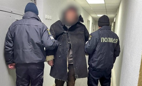 На Переяславщині озброєний чоловік погрожував поліцейським: відео з бодікамер