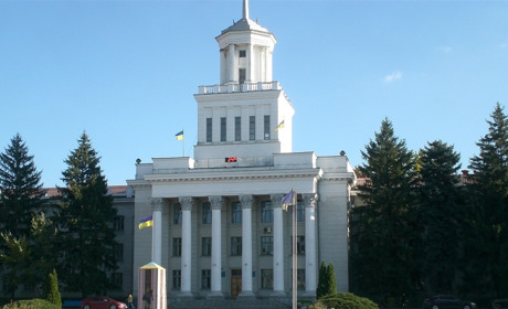 Біля 600 виборців Нової Каховки змінили місце голосування