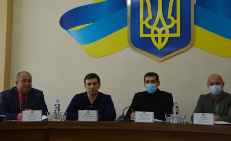 Покровський район готується до зими та звітує про урожай 