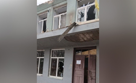 На Херсонщині армія рф атакувала житлові квартали та «Пункт незламності»: 2 людини поранені