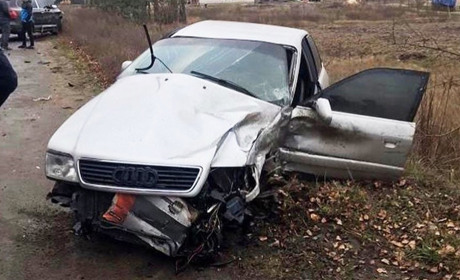 У Володимирці зіткнулися два авто: один з водіїв у реанімації