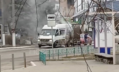 У Новій Каховці прогриміли вибухи: прилетіло в автівки окупантів