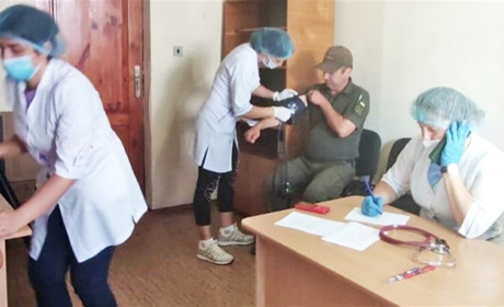 У Полицькій колонії вакцинували засуджених та працівників