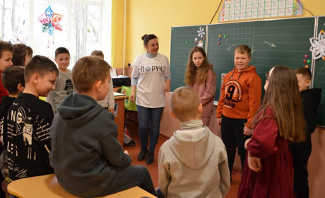 Класно, коли всі «Поруч». Як у Первомайську реалізують європейський проєкт