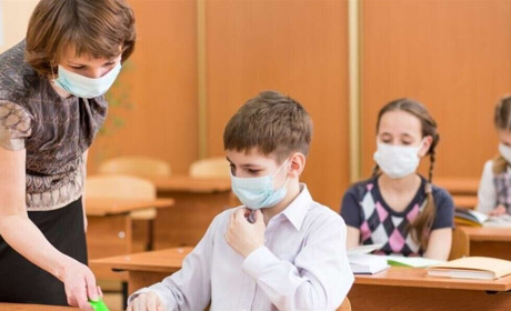 Уряд наполягає на відкритті всіх закладів освіти