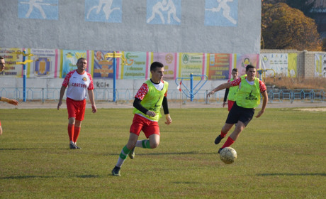 У Сватовому пам’ять про загиблих вболівальників «Шахтаря» вшанували турніром з футболу