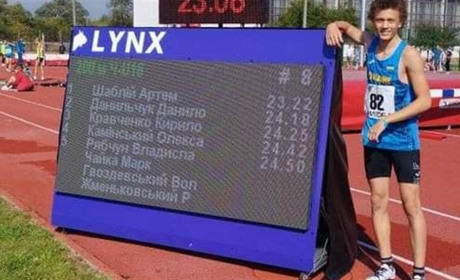 Двічі чемпіон: Артем Шаблій з Жовтих Вод виборов золото на чемпіонаті України з легкої атлетики