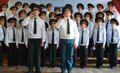 У Городок їдуть медалі, кубки, дипломи та подяки: юні кадети стали переможцями чергового конкурсу