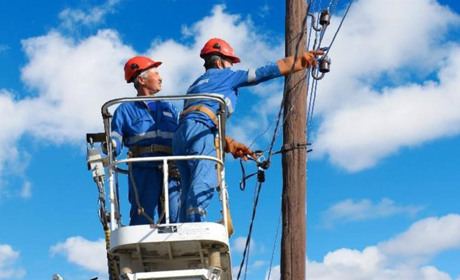 Планові відключення електроенергії у Звягелі 6 жовтня: список адрес