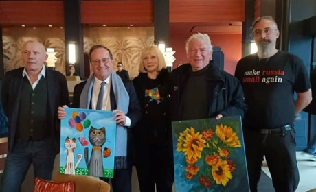 Як картина 10-річна Ангеліна Юрковська з Шостки опинилась у експрезидента Франції