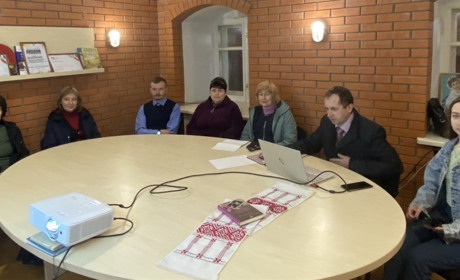 У Глухові відбулася зустріч із золотою письменницею України Світланою Талан