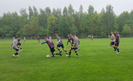 Футбол: команда ДЮКФП Звягель Ю-16 і Овруч зіграли внічию у чемпіонаті Житомирщини