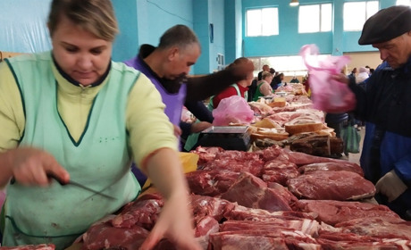 Ціни на ринку "Урожай" у Звягелі 7 грудня: огляд вартості овочів, м'яса та фуражу