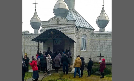 У Липовці на Кагарличчині під час штовханини між прихожанами УПЦ та ПЦУ біля храму вмер чоловік