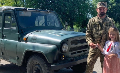 Мешканець Білобожницької громади, що на Чортківщині, передав власний УАЗ для місцевої тероборони