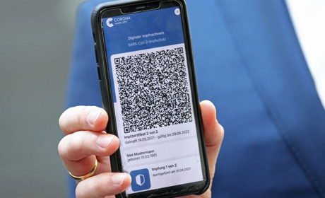 Журналістка Сватове.City отримала COVID-сертифікат у «Дії» без ID-паспорта: чи одразу це вийшло