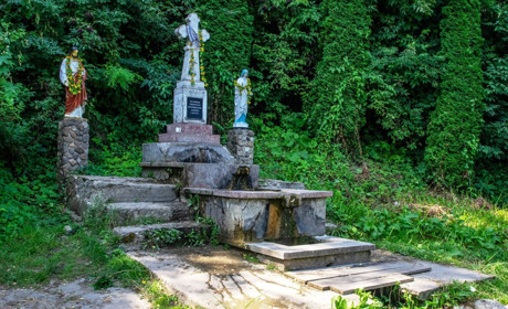 Благоустрій біля цілющого джерела у селі Біла: варто підтримати конкурсний проєкт Мамаївської ТГ