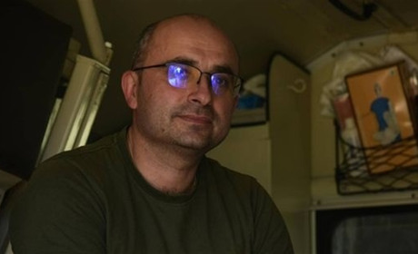 Медик бригади: "Здебільшого це осколкові поранення, а інтенсивність евакуацій: від 1 до 4 десятків"