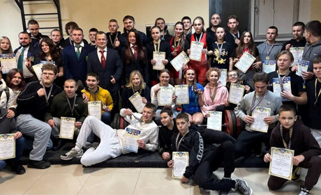 Звягельська збірна з пауерліфтингу блискуче виступила на Чемпіонаті Житомирської області