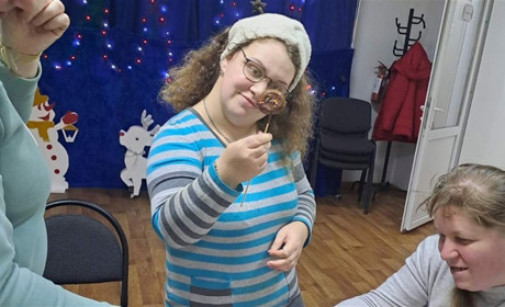 Дівчинка-перлинка: в терцентрі Звягеля розповіли історію про свою відвідувачку Анну Шапран