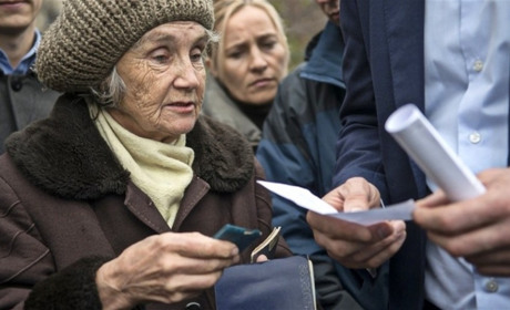 Уряд "передумав": переселенців поки що масово не перевірятимуть, хоча є певні виключення