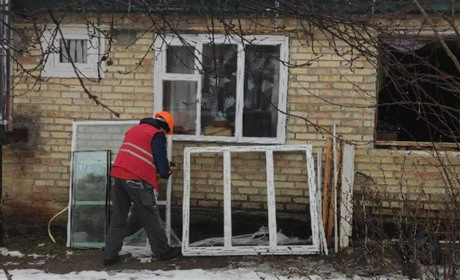 У Плесецькому ремонтують будинки, пошкоджені уламками ракети