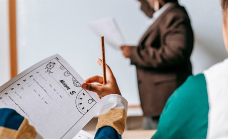 Идеальный преподаватель для детей младшего школьного возраста