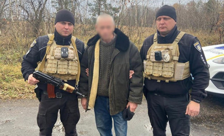 Влаштував засідку і вдарив ножем: на Чернігівщині затримали підозрюваного у вбивстві односельця