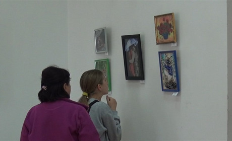У Шостці відкрилась виставка «Магія бісерних фантазій» (фото)