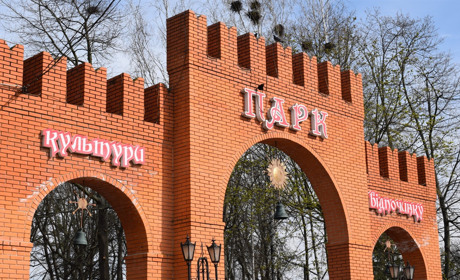 Передвеликодній благоустрій: комунальники та активісти активно впорядковують місто