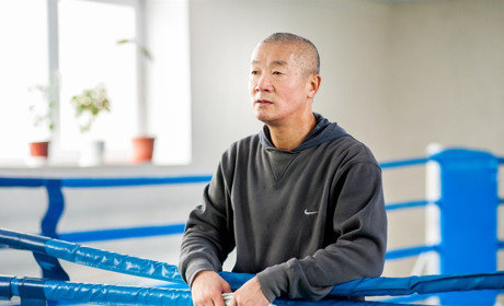 Спорт — это 15 минут пьедестала, остальное — черная работа: интервью с тренером по кикбоксингу