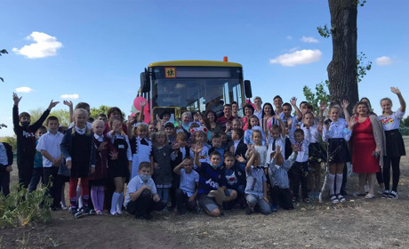 Вчасно і безпечно до школи на новому автобусі