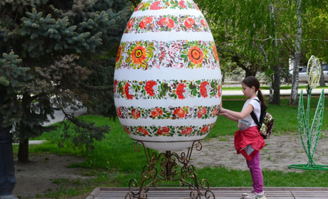 Який він — Великодній Херсон? Ми зробили яскраві фото та почитали привітання Ігоря Колихаєва