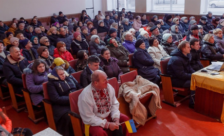 Концерт «Стрінемося на Стрітення» зібрав повний зал глядачів та понад 4 тис грн благодійних внесків