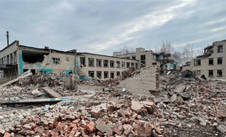 Початкова школа, спортивна база, комп'ютерний клас: розбито ворожою бомбою у Вирах