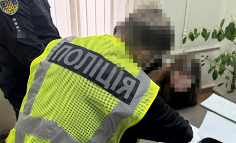 Жінка ошукала місцевих мешканців під приводом допомоги в оформленні онлайн-кредитів