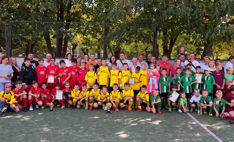 День фізичного виховання та спорту у Первомайську відзначили дитячим мініфутбольним турніром