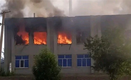 Росіяни знищили сільраду на Херсонщині: це було місце, де мешканці могли зарядити гаджети
