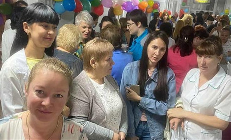 Медикам підвищать зарплату