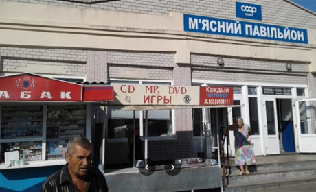 У Каховці окупанти відібрали ринок у колаборантів