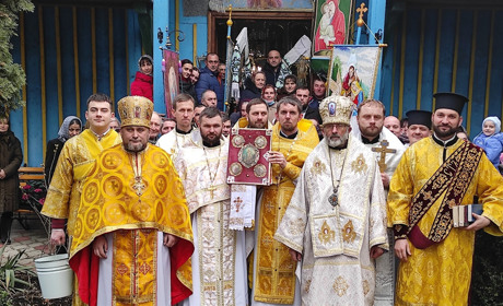 У Свято-Миколаївській церкві с.Киселів митрополит Чернівецький і Буковинський звершив богослужіння