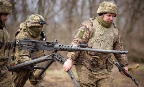 Окупанти штурмують плацдарм на лівому березі Херсонщини бронетехнікою