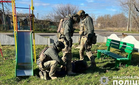 Поліційні затримали наркоділка, який “збував товар” на території Волноваського району