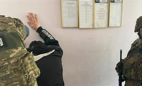 Ексдепутата Затоківської селищної ради та спільників підозрюють в оборудках із землею на мільйони