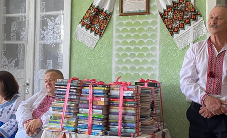 Російську літературу – на макулатуру: як у Драчинцях бібліотека поповнилася сучасними книгами