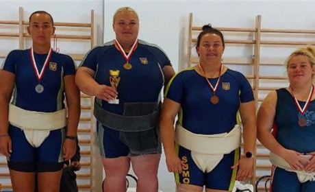 Вікторія Царук із Переяслава здобула дві медалі на міжнародному турнірі з сумо